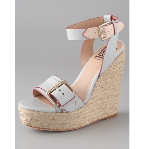 NWT Pour La Victoire Wedge - Picture 1 of 5